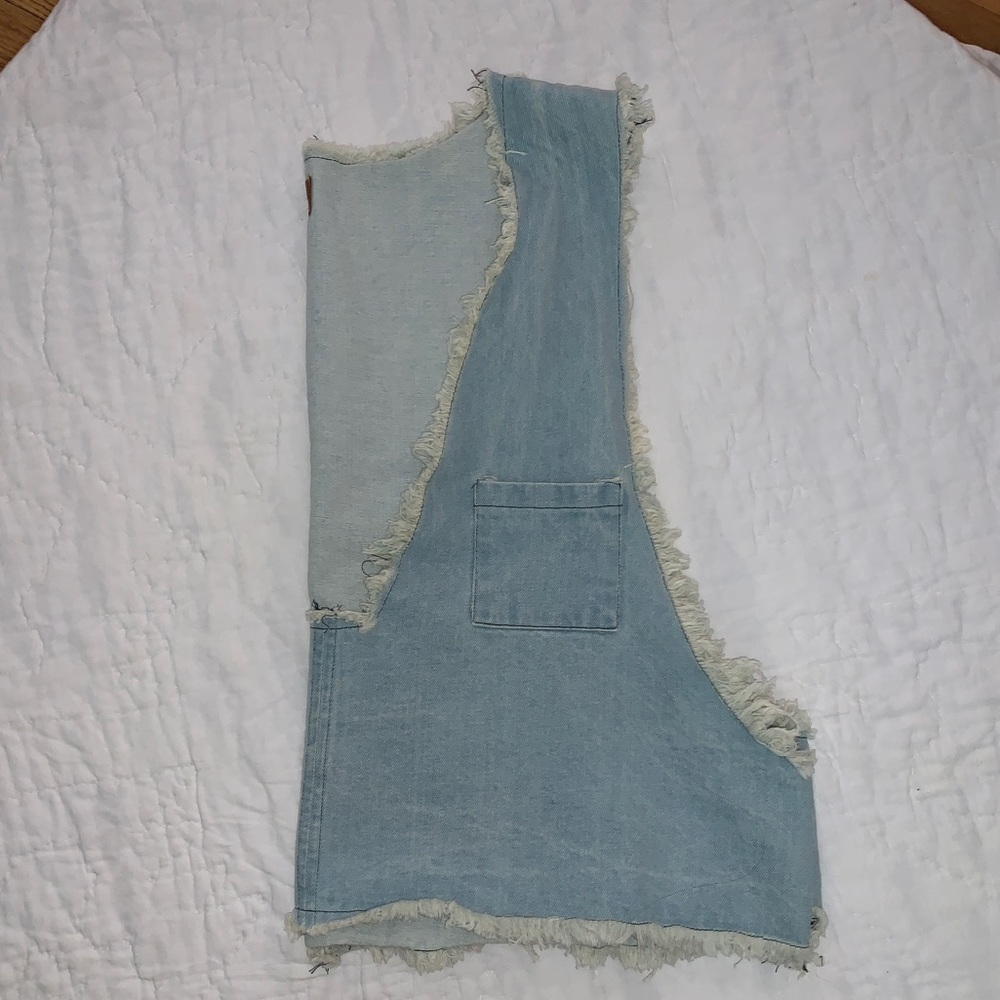 BOUTIQUE VEST TOP - Picture 3 of 4